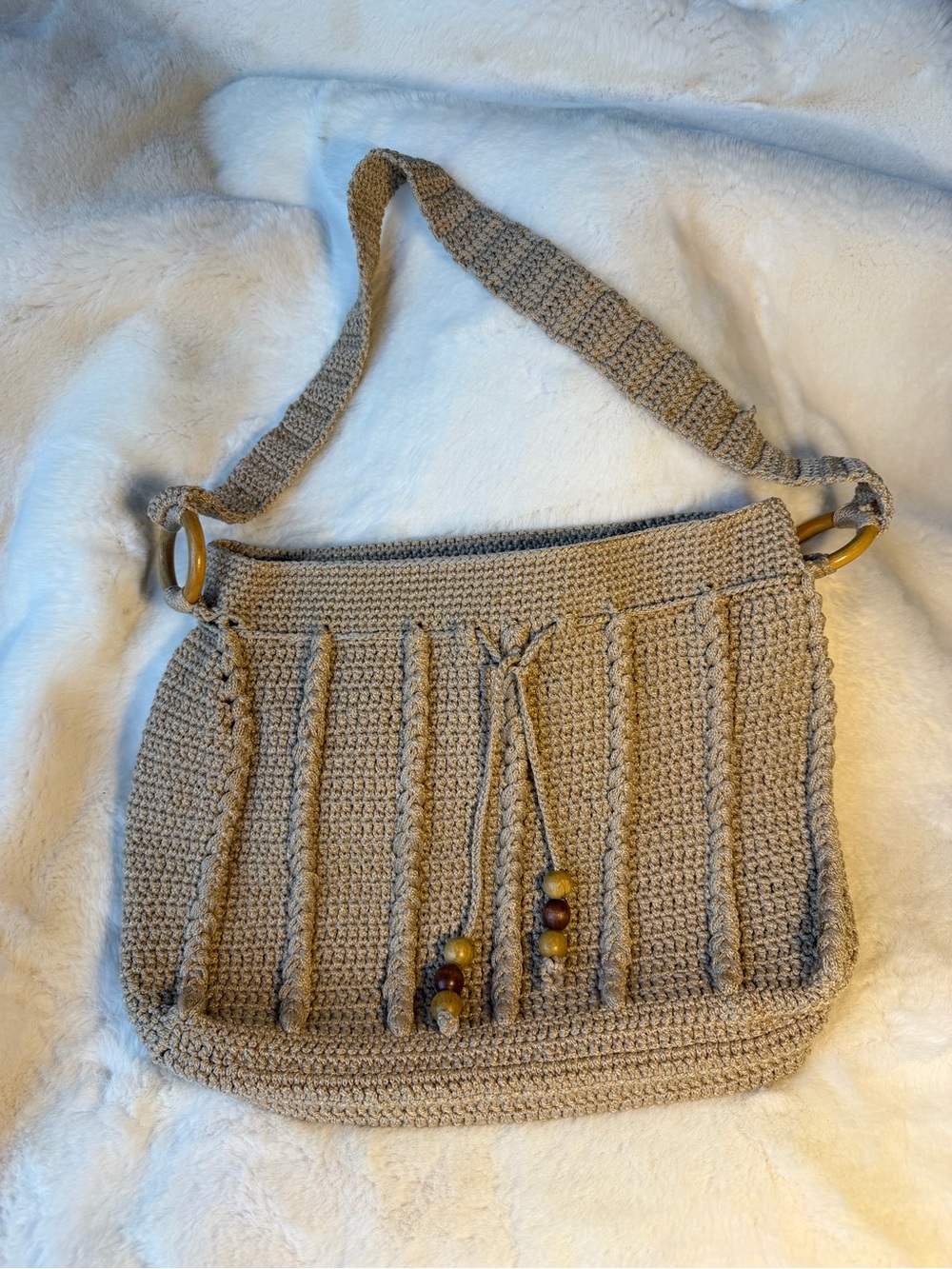 Handmade Crochet Shoulder Bag in Beige with Wooden Bead Accents
